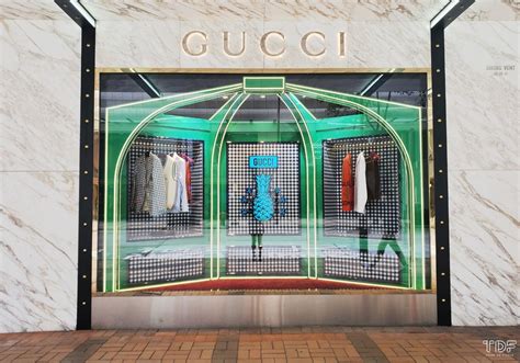 Gucci store visual merchandising